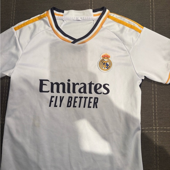 Vinicius Jr. Kids White Real Madrid Soccer Jersey - Picture 3 of 3